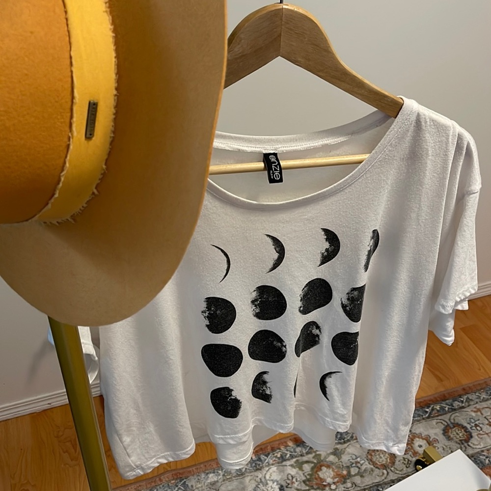 Little white moon phase t